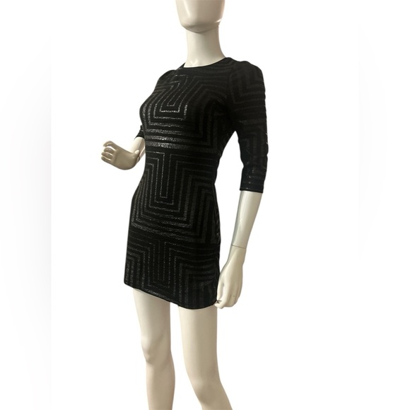 Marciano Black
Geometric Elegant  Bodycon Dress - Picture 2 of 7